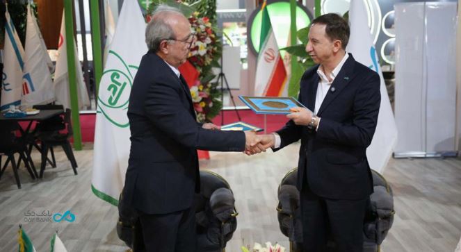 انعقاد تفاهم‌نامه همکاری میان بانک دی و شرکت درمانی متد