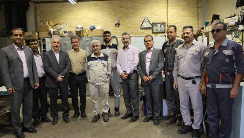 عیدانه‌ای متفاوت در قلب انرژی منطقه ویژه؛ زال خانی نوروز و فطر را با کارکنان سپری کرد