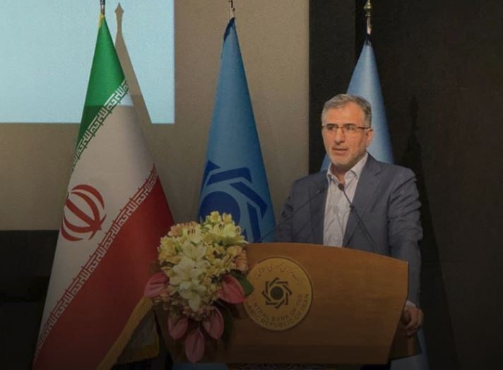 وجود ۳۰ تا ۵۰ بانک در کشور، مطلوب است