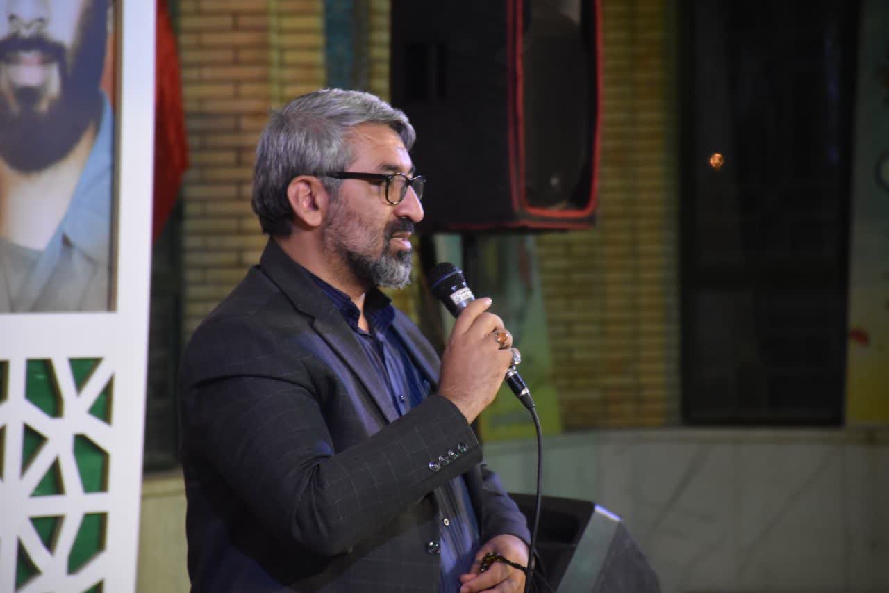 مرقد آیت الله آیت اللهی، سلاله پاکان، مصطفی نورزاد، همراه با شهیدان