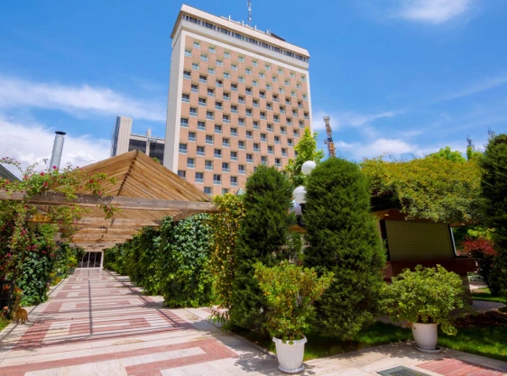مشخصات هتل هما در تهران