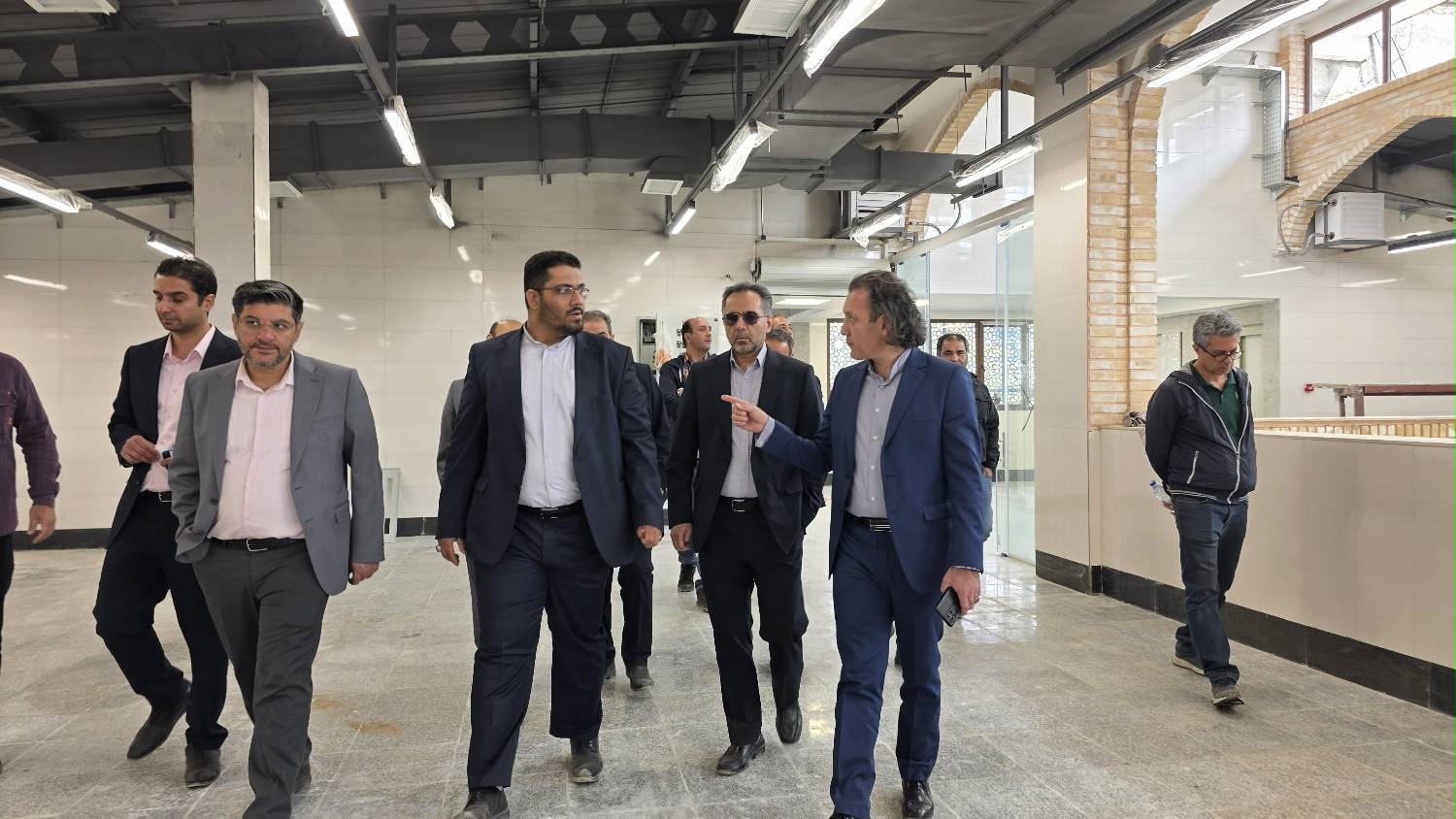 بهره‌برداری از ۵ بازار میوه و تره‌بار محله‌ای تا انتهای آذرماه / نهضت توسعه بازارهای میوه و تره‌بار در پایتخت ادامه دار است